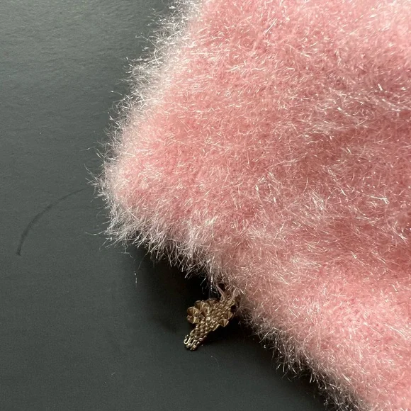 Pink Furry Gloves - Picture 3 of 4